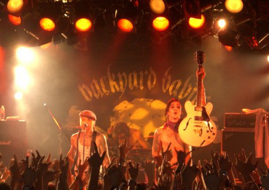 Backyard Babies performing in Tokyo, Nov 2008. Photo: Stefan NIlsson