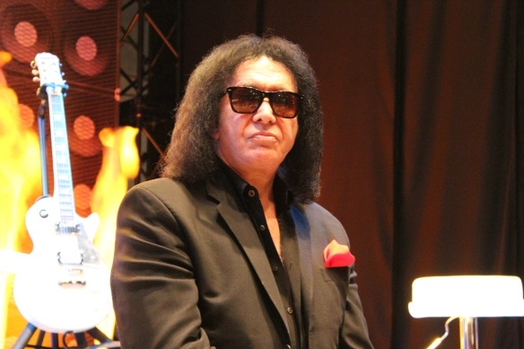 Gene Simmons posing for Roppongi Rocks at the KISS Expo in Tokyo, Photo: Stefan Nilsson