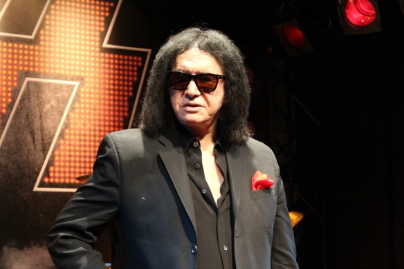 Gene Simmons posing for Roppongi Rocks at the KISS Expo in Tokyo, Photo: Stefan Nilsson