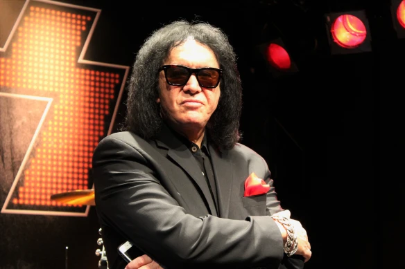 Gene Simmons posing for Roppongi Rocks at the KISS Expo in Tokyo, Photo: Stefan Nilsson