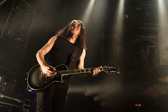 Alex Skolnick of Testament on stage in Tokyo | Photo: Mikio Ariga